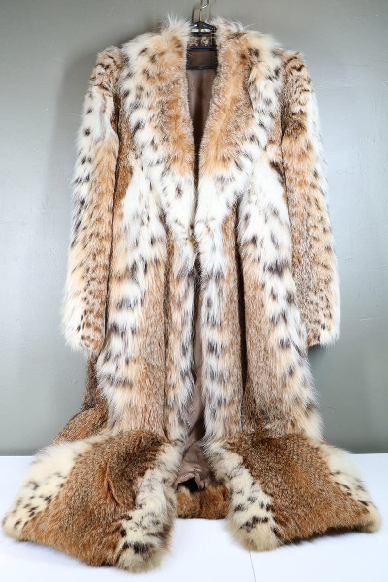 GoldenTree Clothing Auction – Designer, Vintage, Luxury Fur Coats